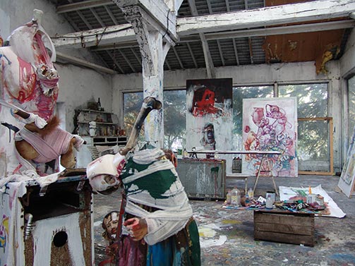 Sculptures dans l’atelier de Dado en 2009