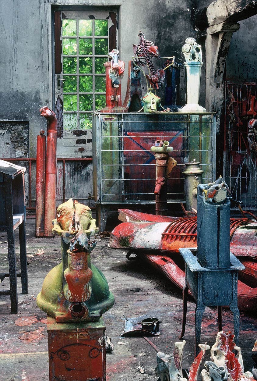 Sculptures dans l’atelier de Dado en 1989