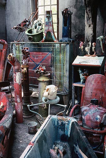 Sculptures dans l’atelier de Dado en 1989.