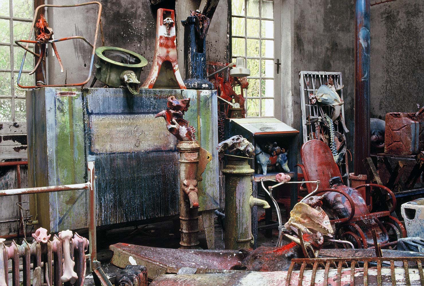 Sculptures dans l’atelier de Dado en 1989