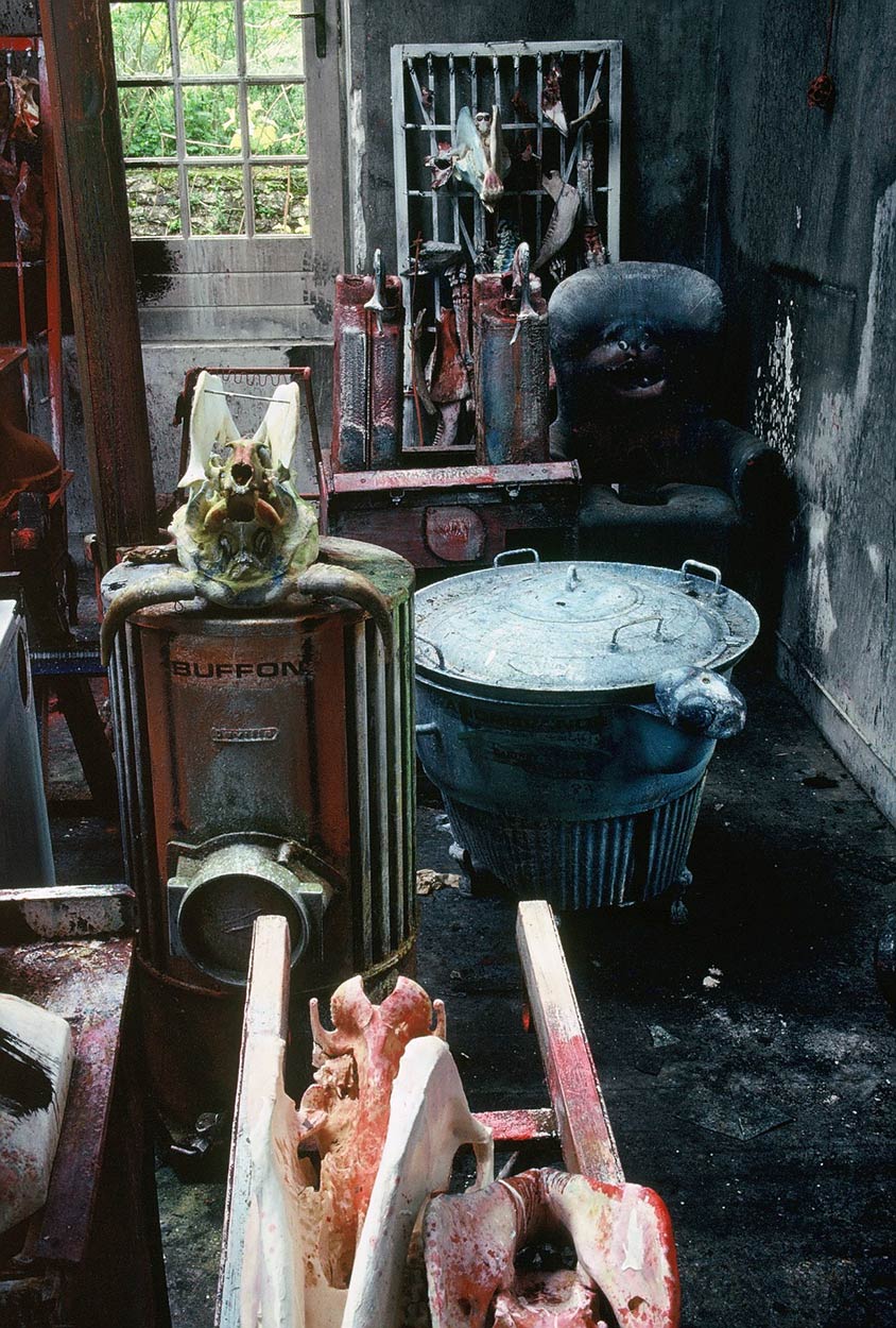 Sculptures dans l’atelier de Dado en 1989