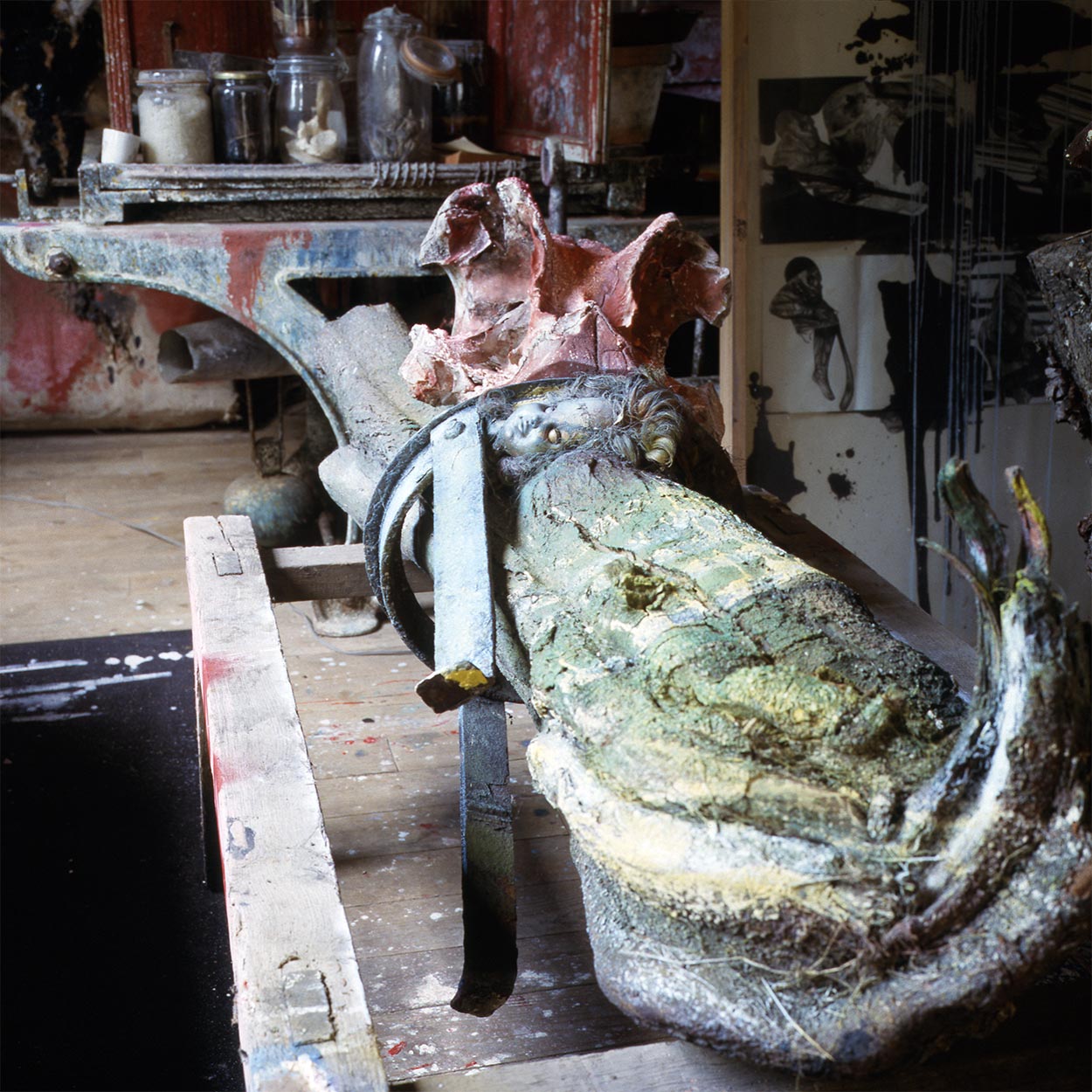 Sculptures dans l’atelier de Dado en 1996