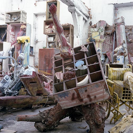 Sculptures dans l’atelier de Dado en 1996