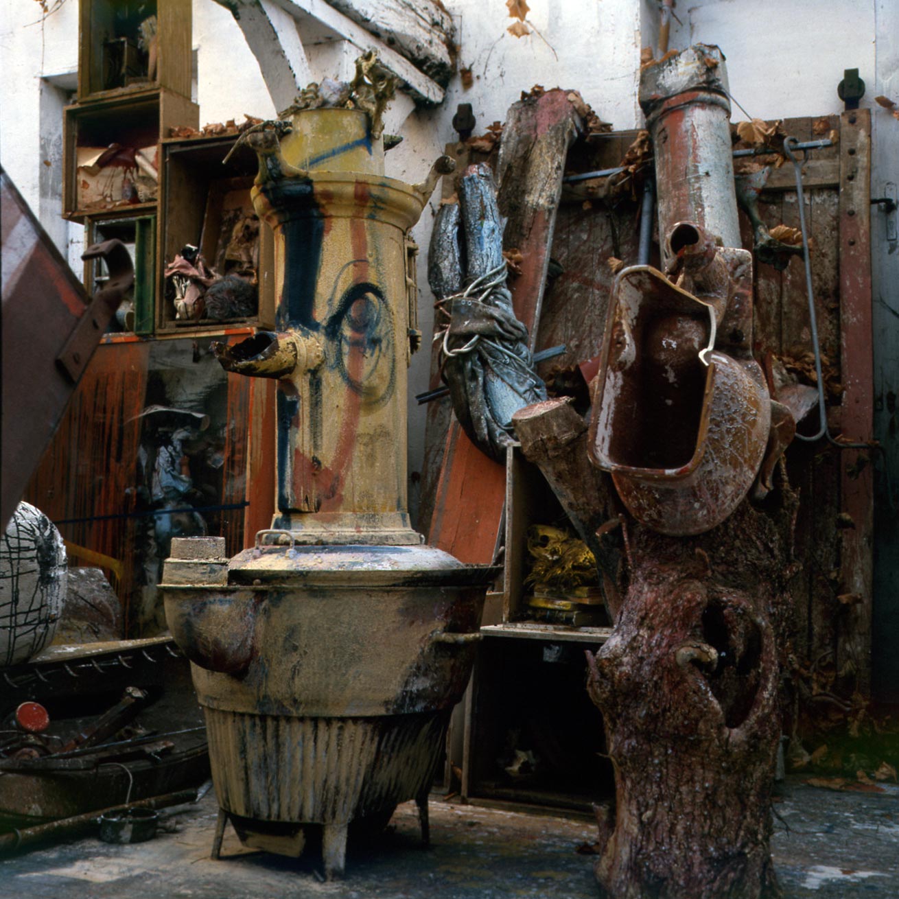 Sculptures dans l’atelier de Dado en 1996