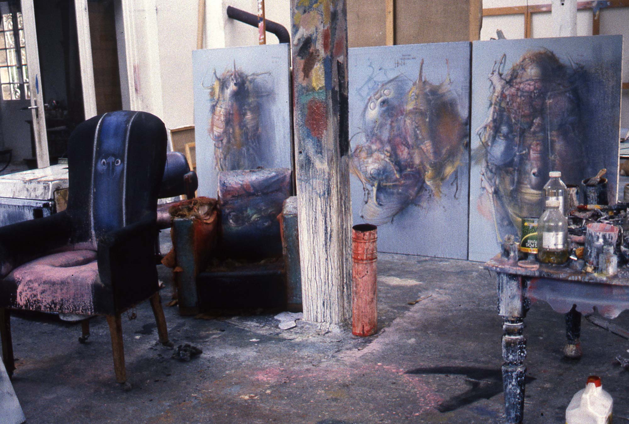 L’atelier de Dado à Hérouval en 1986
