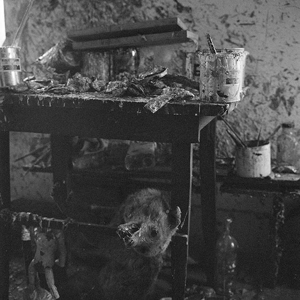 L’atelier de Dado à Hérouval dans les années 1960