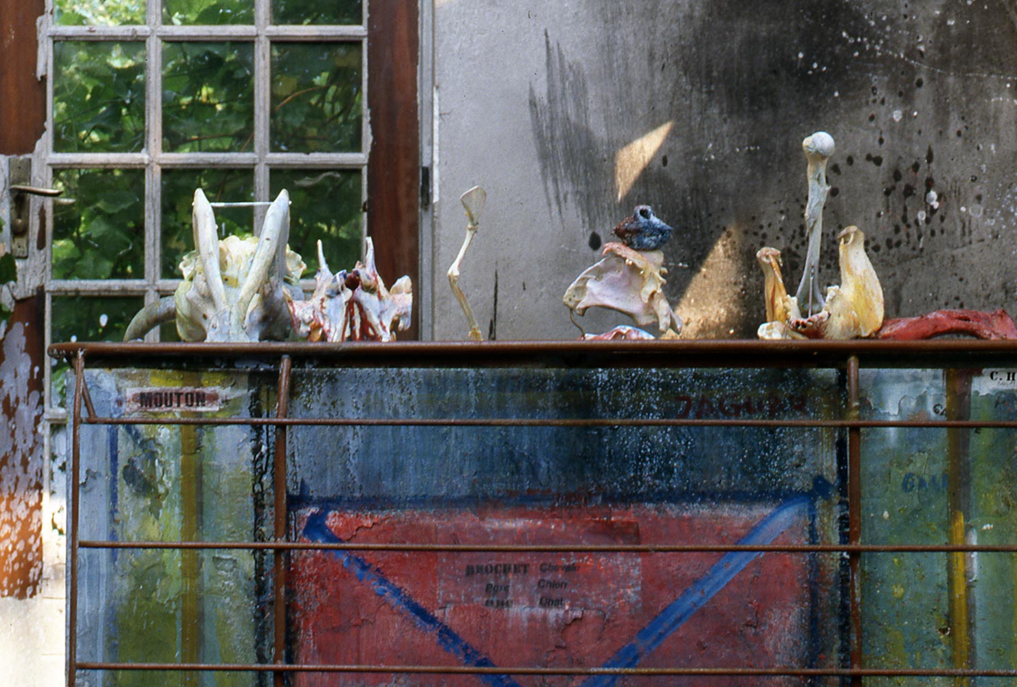 Sculptures dans l’atelier de Dado en 1989