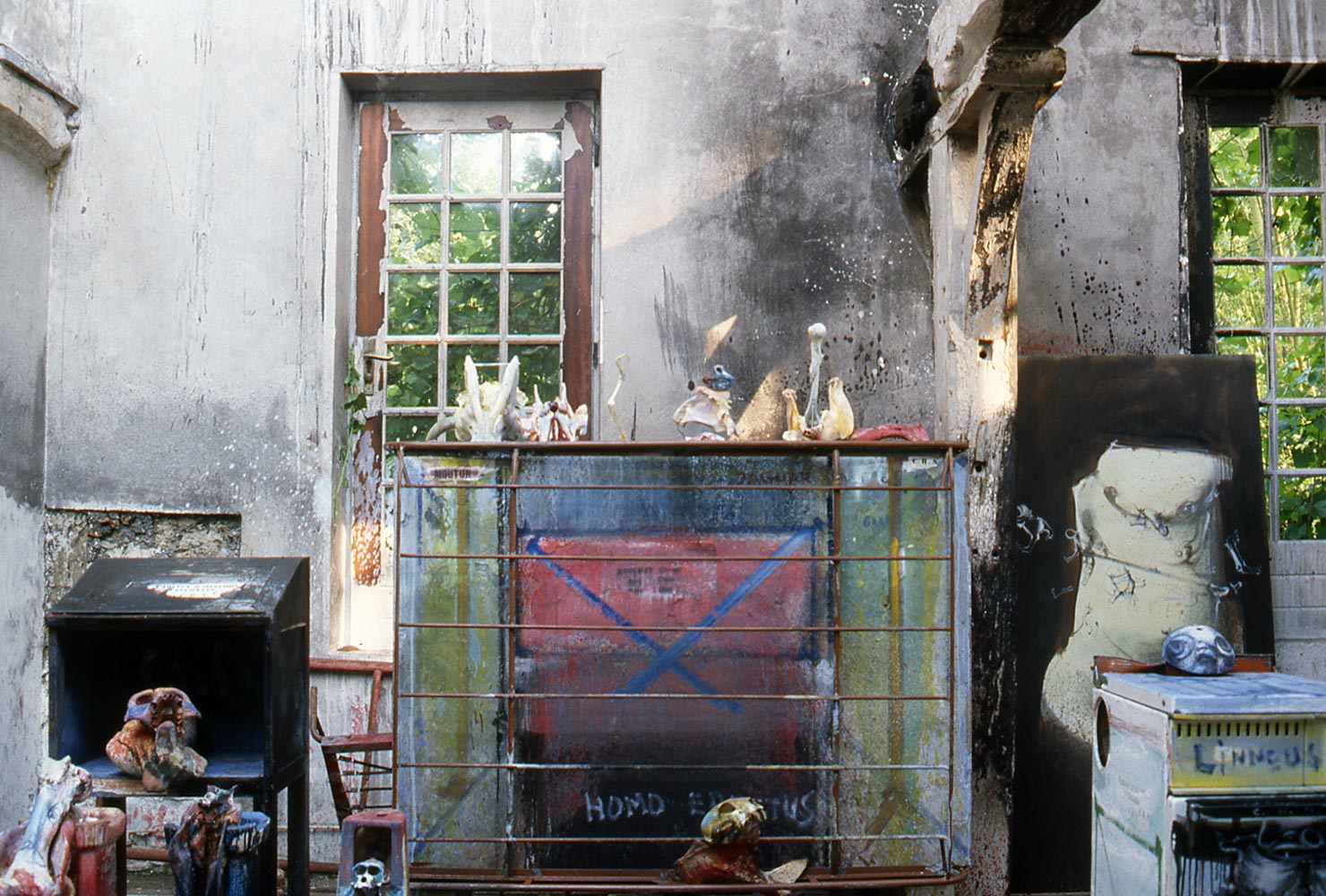 Sculptures dans l’atelier de Dado en 1989