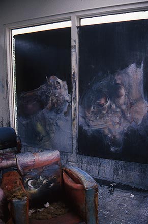 Peintures en cours dans l'atelier de Dado en 1986